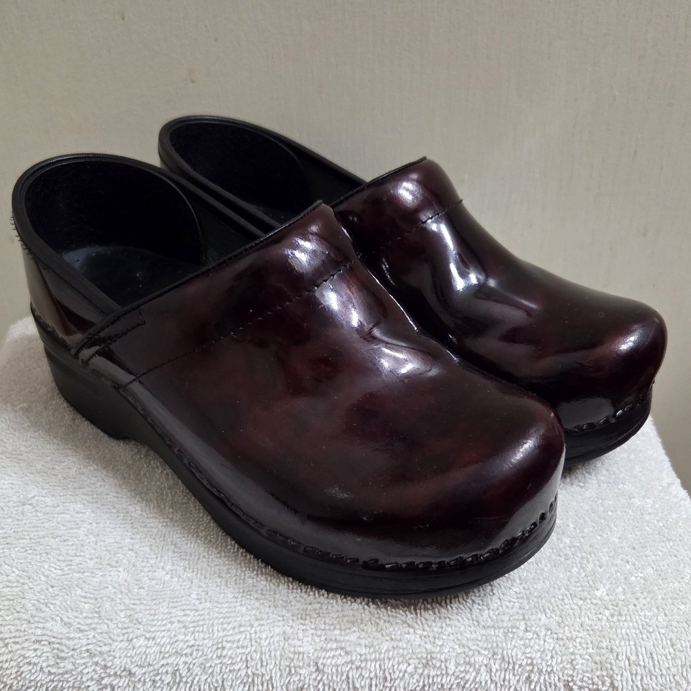 Comfortable Burgundy Clogs